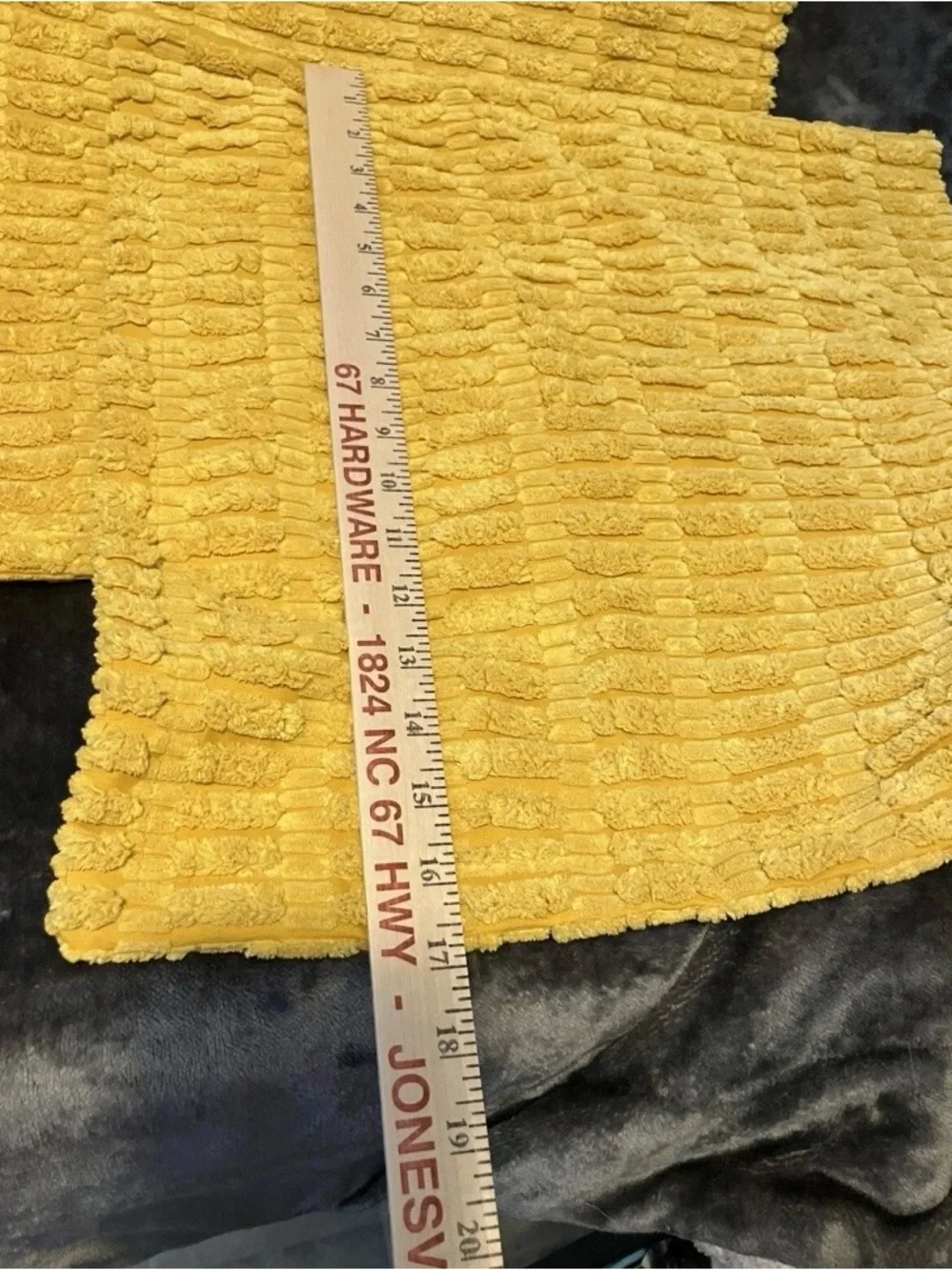 Unbranded set mustard